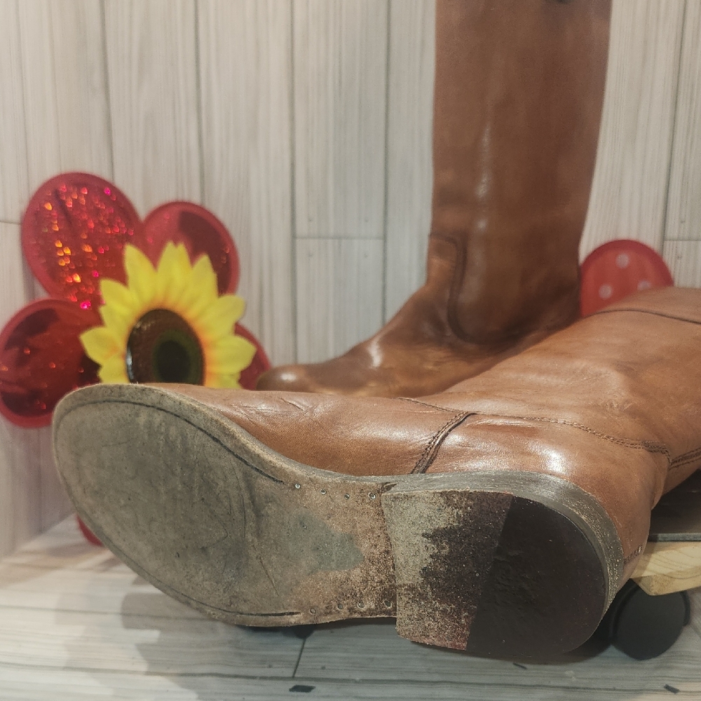 Frye Tan Leather‎ Label Detail - Picture 7 of 8